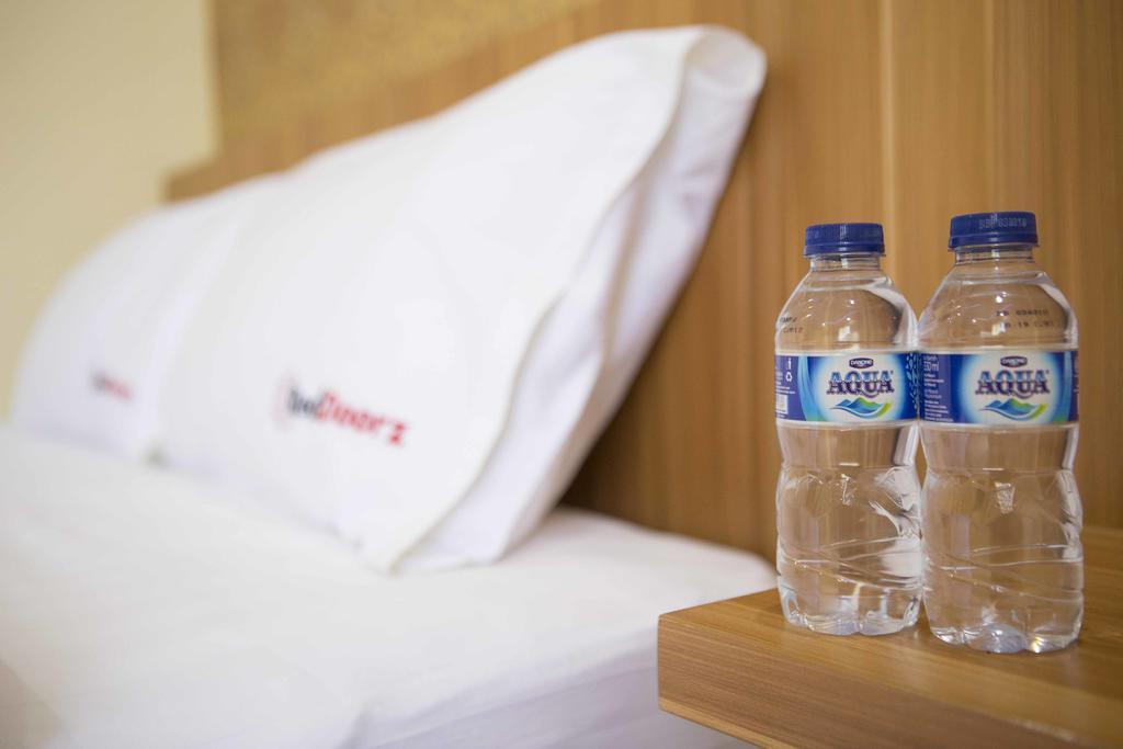 Hotel Reddoorz Premium @ Thamrin Kebon Sirih à Jakarta Extérieur photo