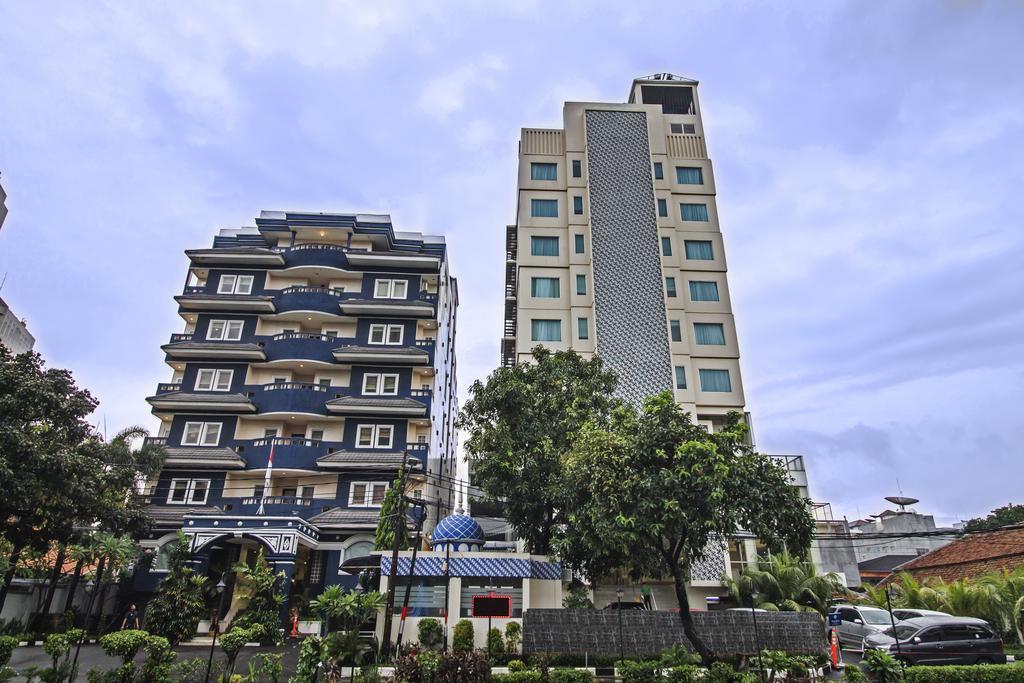 Hotel Reddoorz Premium @ Thamrin Kebon Sirih à Jakarta Extérieur photo