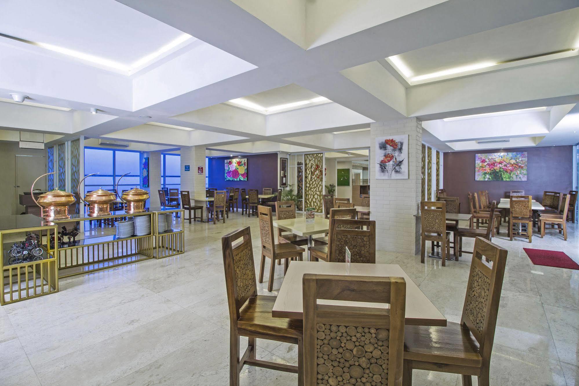 Hotel Reddoorz Premium @ Thamrin Kebon Sirih à Jakarta Extérieur photo