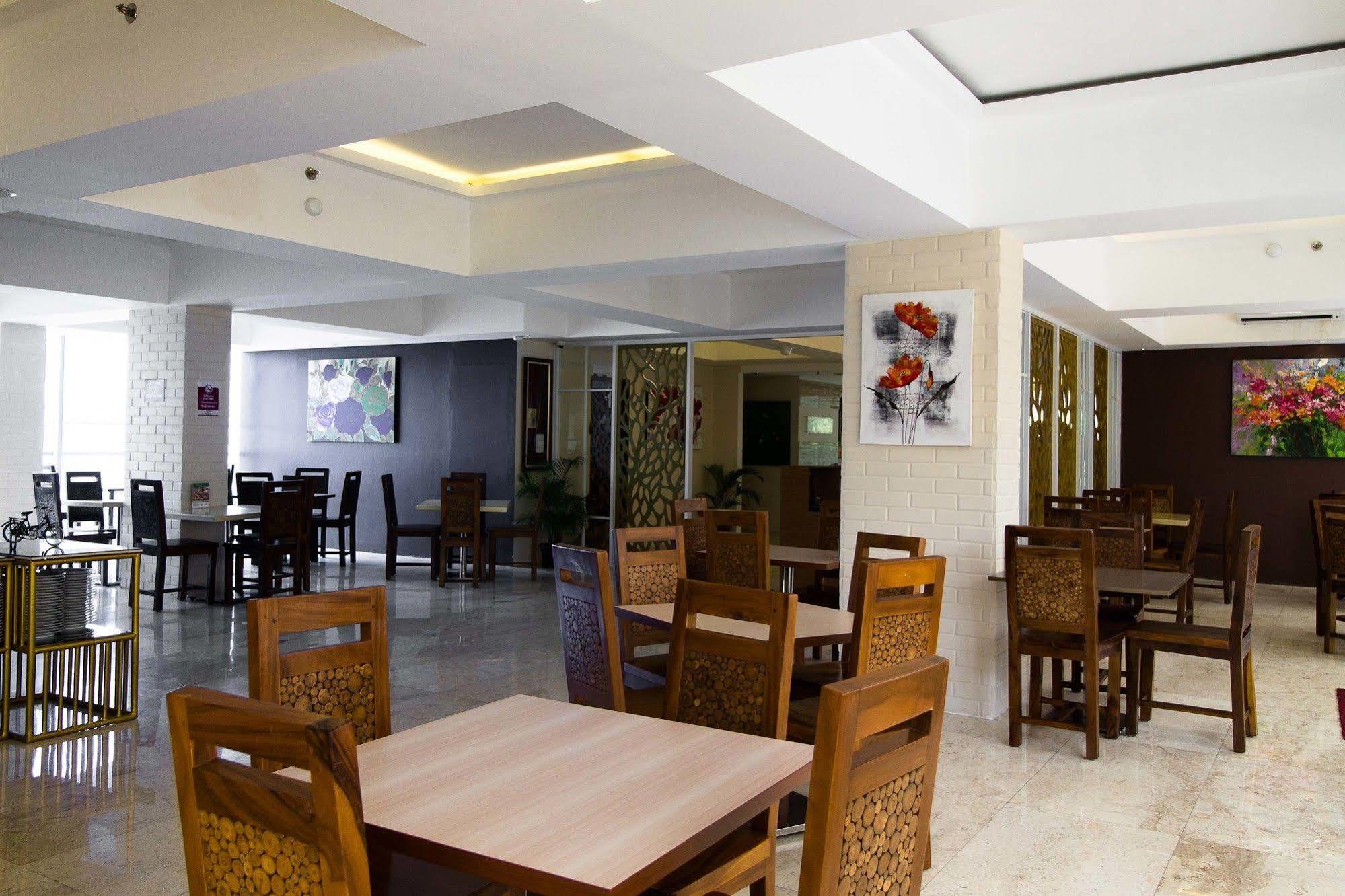 Hotel Reddoorz Premium @ Thamrin Kebon Sirih à Jakarta Extérieur photo